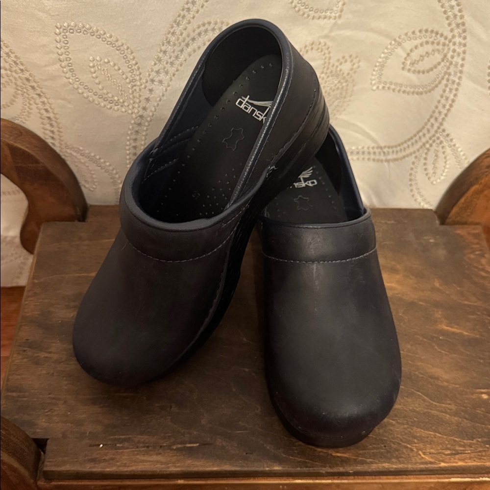 Navy Dansko Clogs size US 7/ EU 37